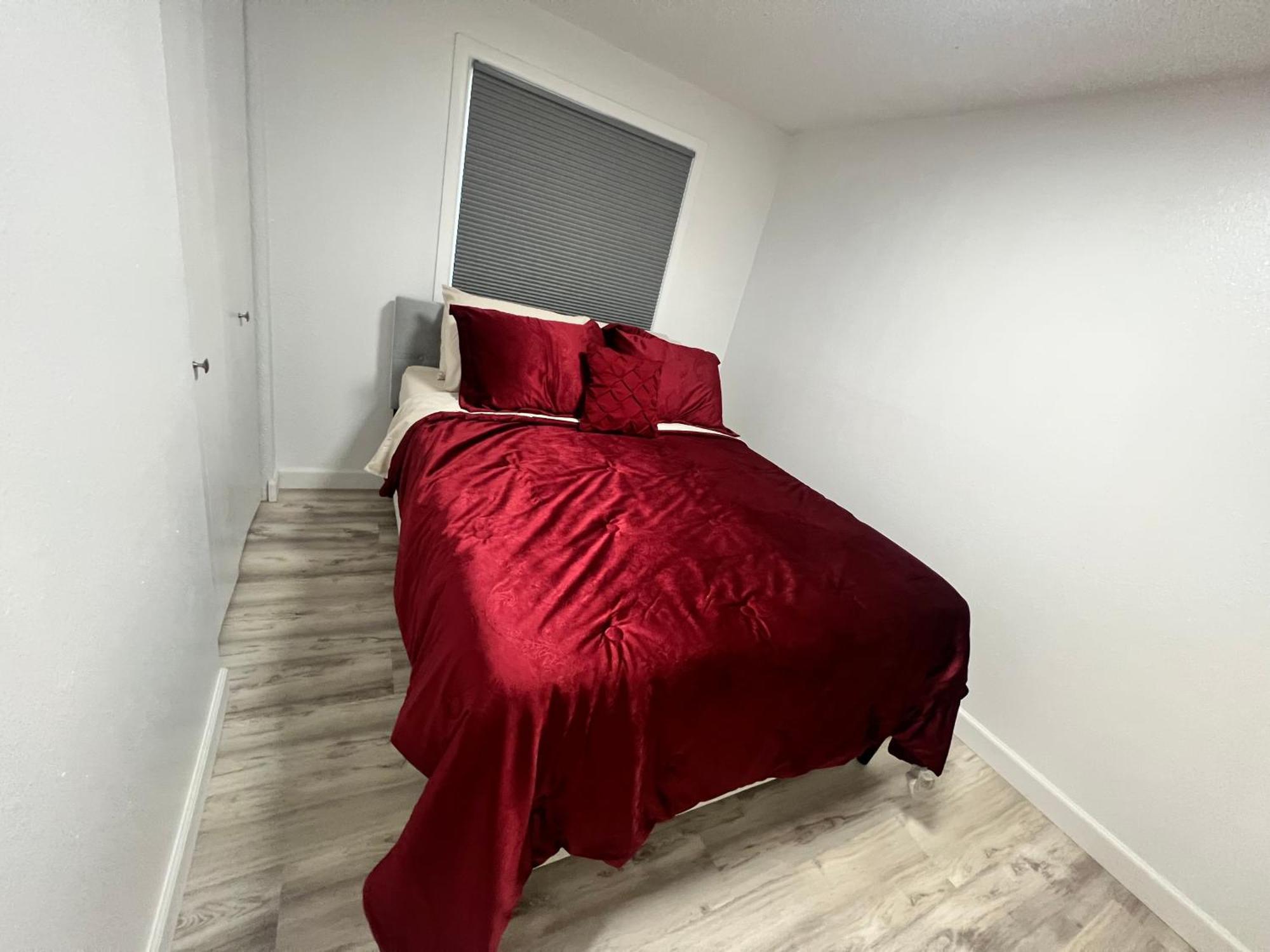 Beautiful Downtown 4 Apartment Anchorage